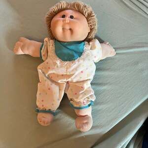 Vintage 1982-1987 Cabbage Patch Kids Doll - Blonde Hair Blue Eyes w/ Two Dimples